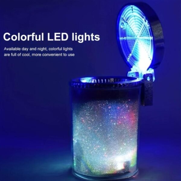 طفاية سجائر للسيارة مع إضاءة LED واضحة طفاية سجائر للسيارة مع إضاءة LED واضحة